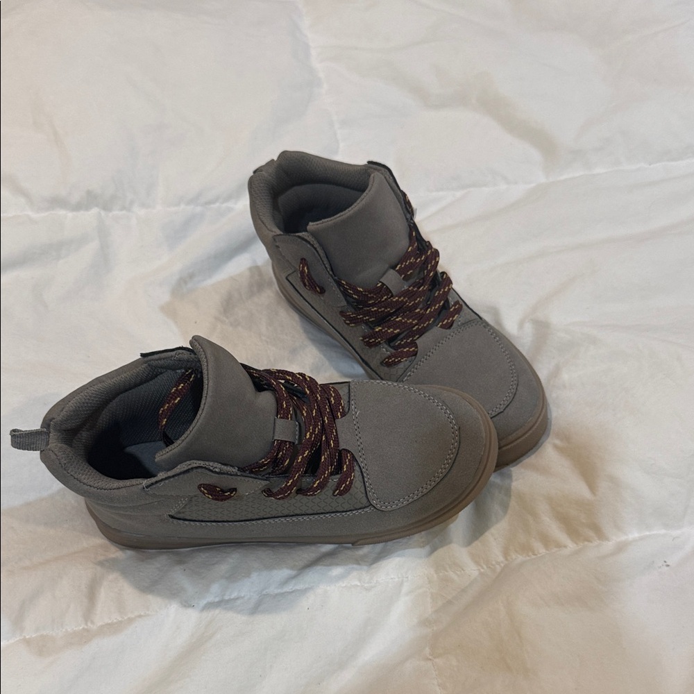 OshKosh B'gosh Gray Kids Boots